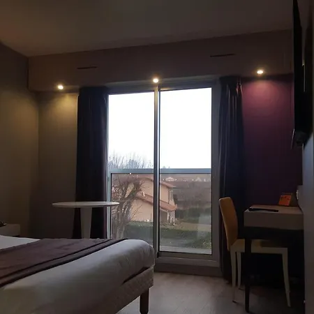 Hôtel Kyriad Bourg En Bresse Extérieur photo
