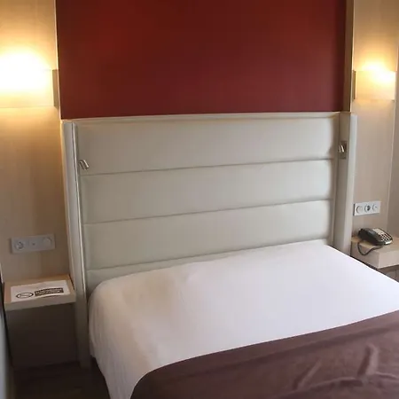 Hôtel Kyriad Bourg En Bresse Chambre photo