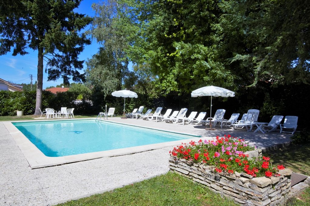 Kyriad En Bresse Hotel