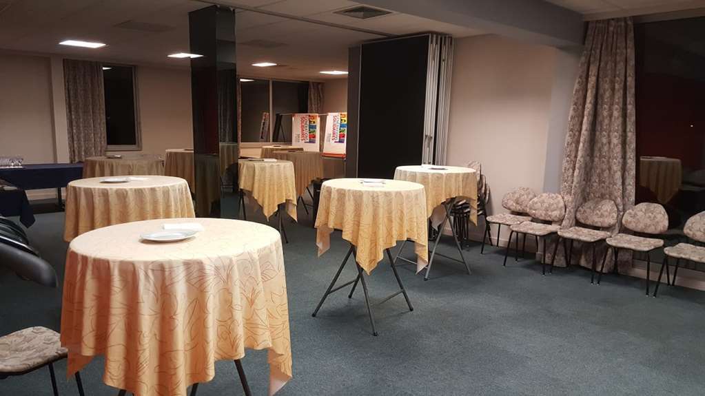 Kyriad En Bresse Hotel